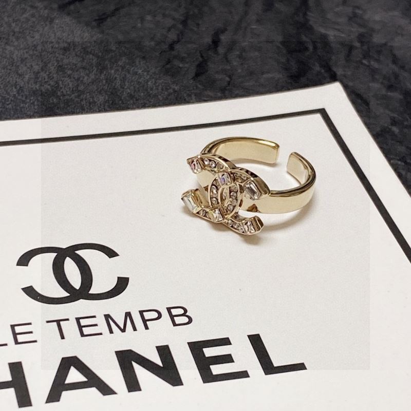 Ch**el rings